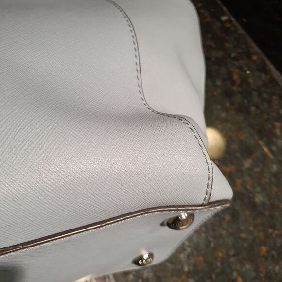 Michael Kors Jet Set Snap Pocket Tote Bag - Picture 5 of 16